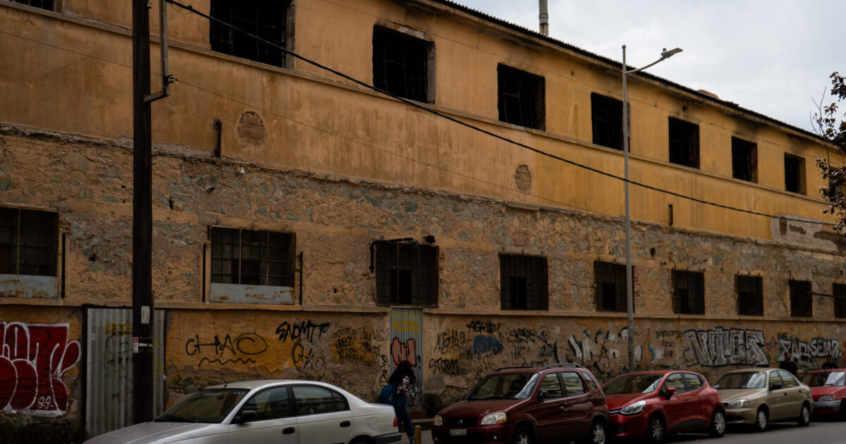 Opposition grows to proposed bank office development